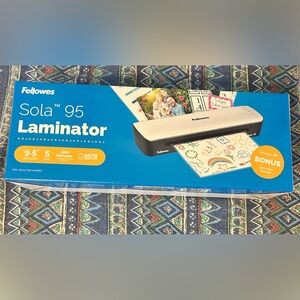 Fellowes Sola 95 Laminator - Black